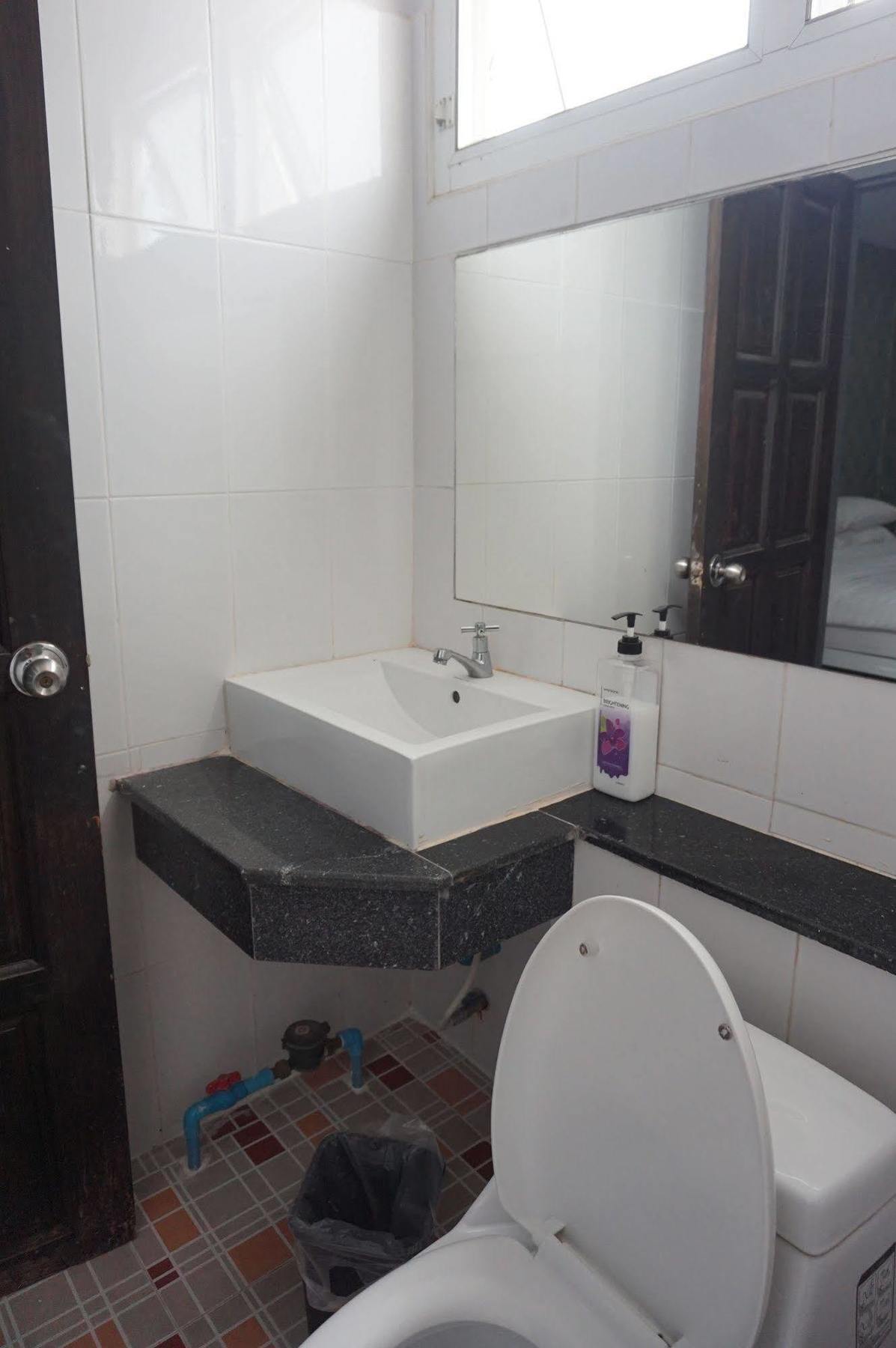 The One Phetchabun Aparthotel Exterior photo